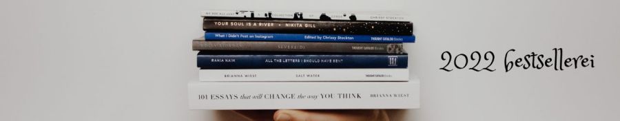Bestseller könyvek 2022: ezek voltak az idei év kedvencei